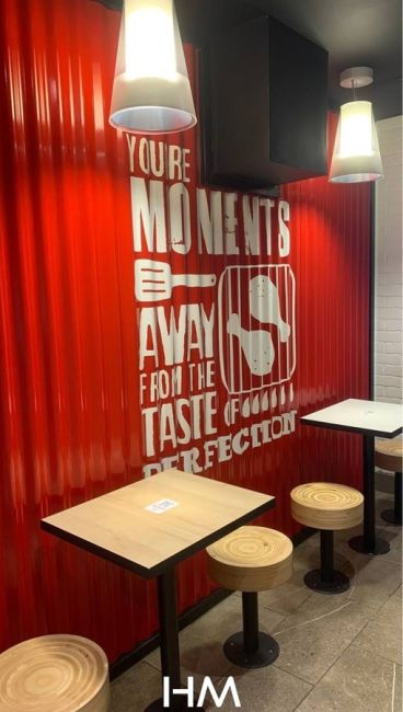 На Тверской-Ямской улице в Москве на месте бывшего KFC открылся..