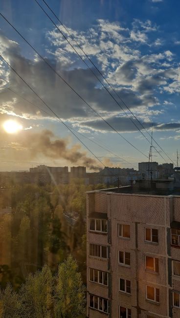 В районе Лайковского кладбища что-то очень сильно полыхает 🔥..