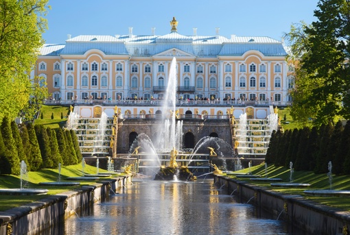 Неповторимый «Русский Версаль» — Петергоф. На экскурсию туда можно отправиться со скидкой до 32% 

На..