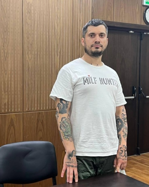 Рэпера Пашу Техника арестовали на 13 суток из-за татуировки со свастикой 

Как только товарищ вышел из рехаба,..