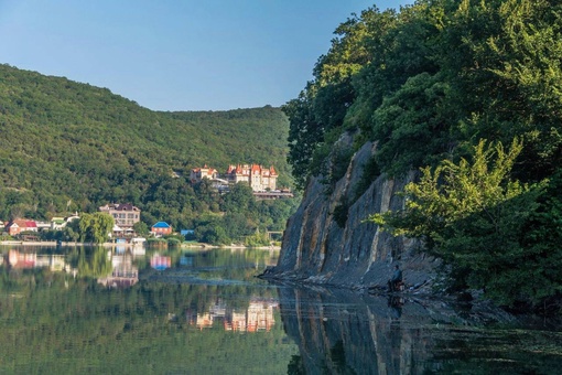 Нежный летний Абрау

фото..