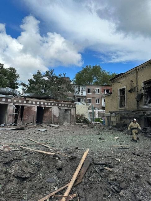 ⚡️Погибших при взрыве ракеты в Таганроге нет, есть несколько пострадавших, к которым выехали бригады..