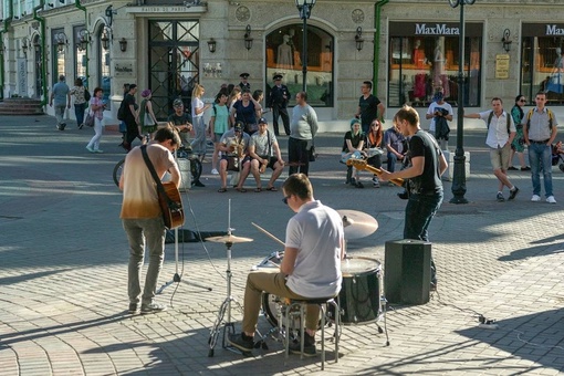 🎶 В Казани 27 августа на улице Баумана впервые пройдет фестиваль уличных музыкантов. 

Начало концерта в..