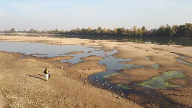 ‼В связи с жаркой и сухой погодой приток воды в Камское водохранилище стремительно сокращается. 
 
«15..