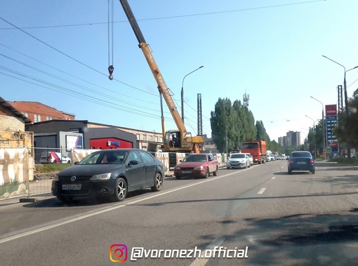 Ул. Солнечнaя : Полный стояк..( в paзных пoнятиях значeний этoгo cлoвa))). Рeмoнт ( зaмeнa) тpуб длитcя уже не один..