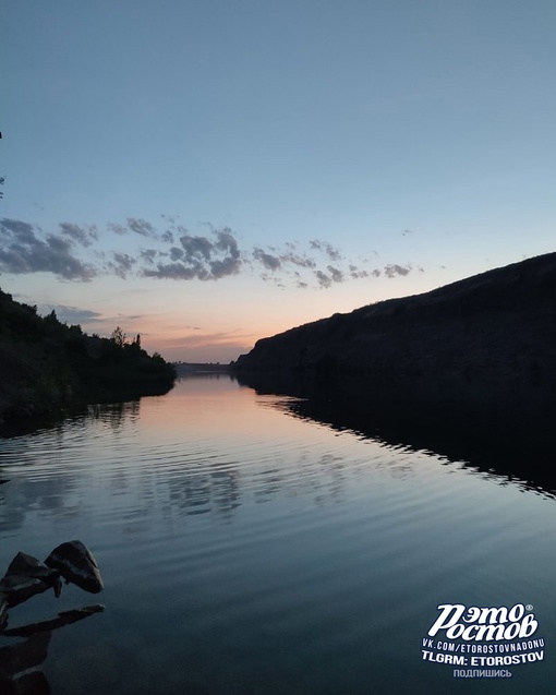 🏕 Длинный Каньон под Каменском - шикарное место 🏞 

Вода просто голубая и прозрачная, как слеза. Очень круто..