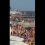 «Даже в плохую погоду пляжи Сочи — битком», — комментирует автор видео..