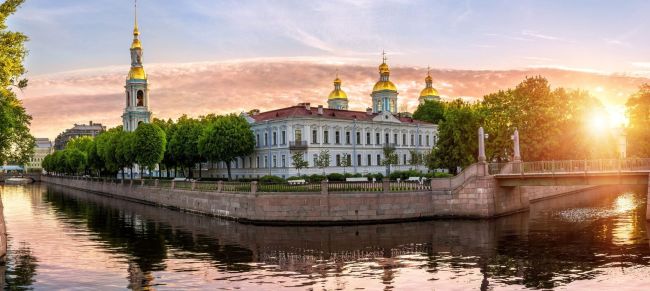 Теперь прогулки по рекам и каналам Петербурга доступны со скидкой всего за 600 рублей 

Экскурсия по воде..