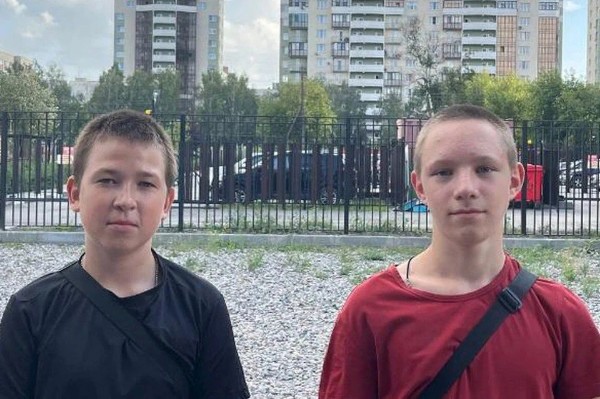 Новосибирские восьмиклассники помогли найти родителей потерявшегося двухлетнего ребенка

Они заметили его..