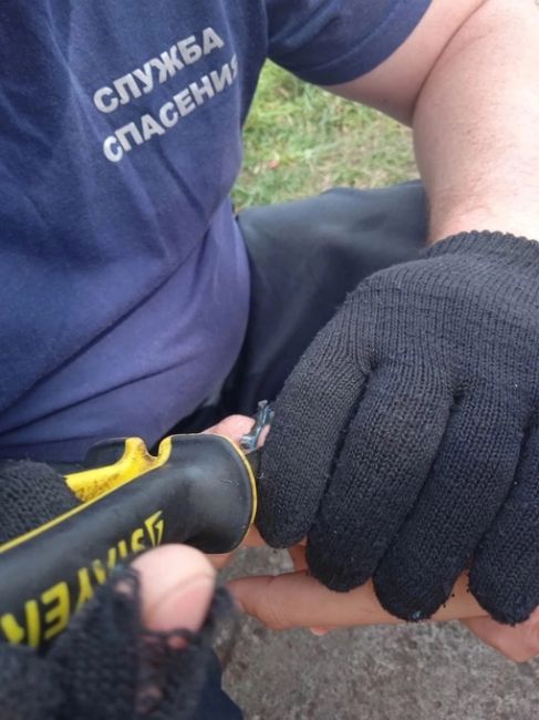 В Прикамье спасатели помогли ребёнку извлечь палец из детской горки

В Кунгуре 19 августа мальчик 8 лет..