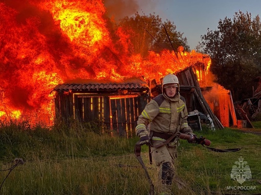 🔥В п. Углеуральский Губахинского района произошел крупный пожар.

12 августа в 20 часов поступило сообщение о..