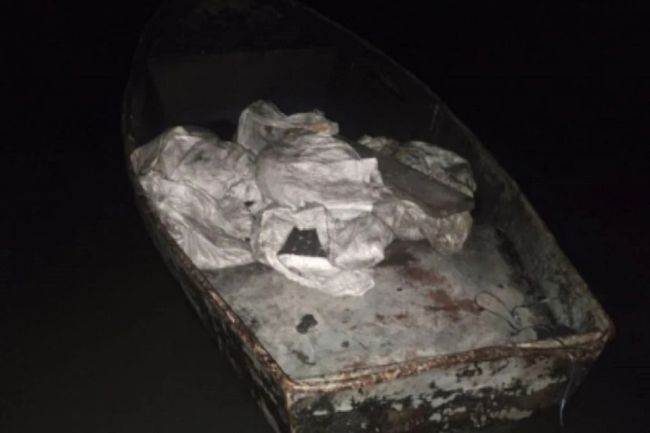 В порту Азова задержали двух мужчин за похищение угля

Нарушители попытались украсть груз на деревянной..
