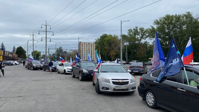 В Самаре прошел автопробег в честь Дня Государственного флага России 

Расскажем, какие еще мероприятия..