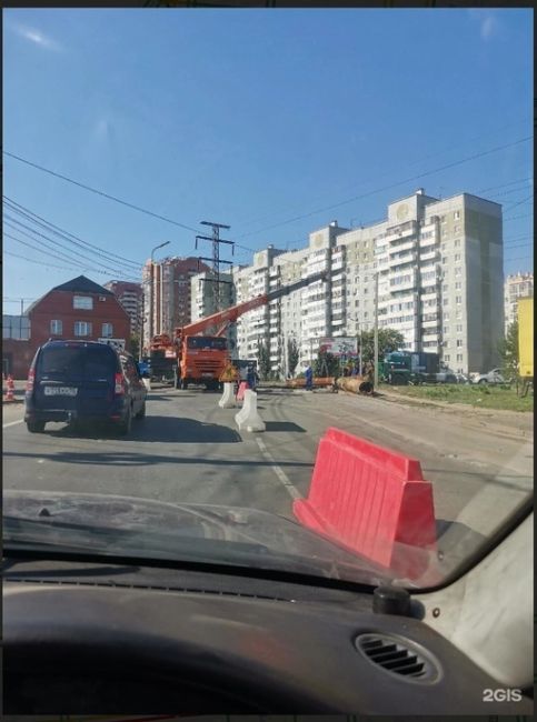 Здравствуйте.Единственный общественный транспорт, который оставили на данном участке 45 автобус, время 13.30..