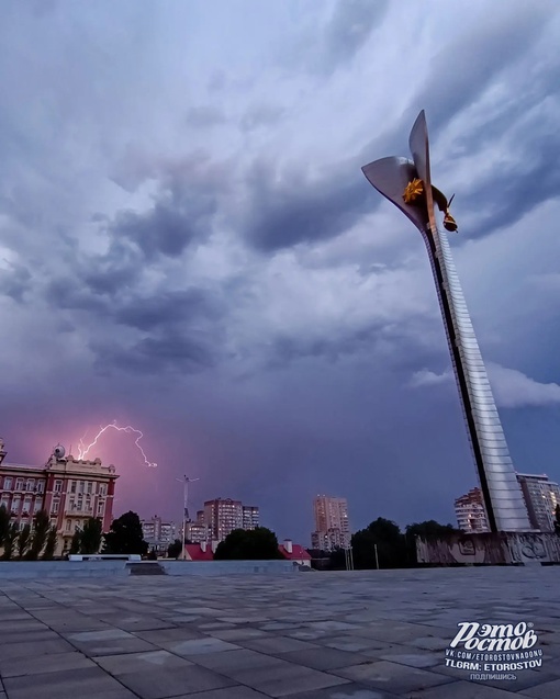 ⛈️ Гроза и радуга на Театральной..