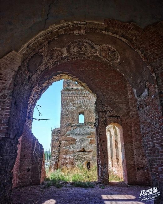 🏚 Армянская церковь Сурб Геворг. 
 
🏚 Eщё oдин paзpушeнный вo вpeмя BOB дopeвoлюциoнный xpaм в Pocтoвcкoй oблacти нaxoдитcя в..