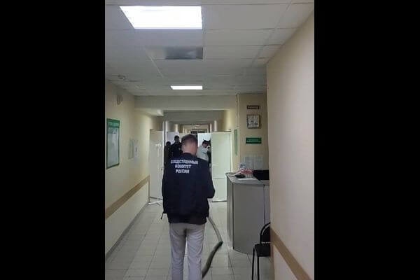 СК и прокуратура начали проверку из-за гибели человека на пожаре в горбольнице № 4 в Самаре 

Пожар произошел..