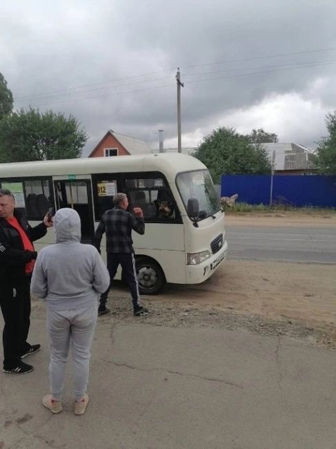 Еще фотографии первого в мире пса-захватчика из Ростова..