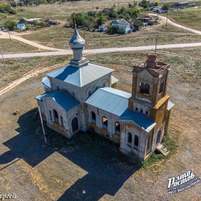 Церковь Георгия Победоносца (построена в 1914г.)
📍 Хутор Карповский, Цимлянский..
