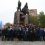 В Нижнем сегодня открыли памятник пожарным и спасателям.

Находится он на пересечении проспекта Гагарина и..