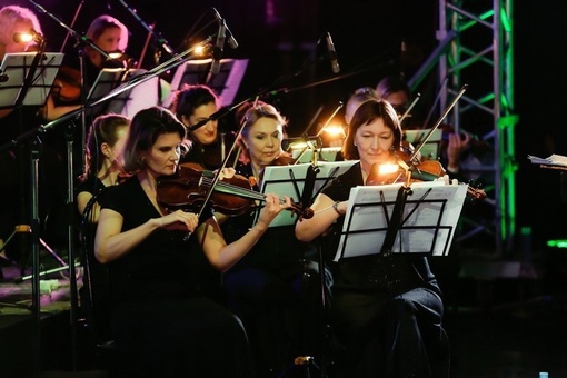 😍В Геленджике с размахом откроют бархатный сезон.

🎶Главное мероприятие осени состоится 22 сентября в 18:00..