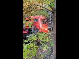 ‼Сегодня утром на Б. Гагарина был потоп, ребята-коммунальщики весьма оперативно подъехали и начали работы..