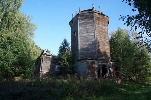 Историческое место на Воскресенской земле – Церковь иконы Божией матери в деревне Знаменское. 
 
Итак,..