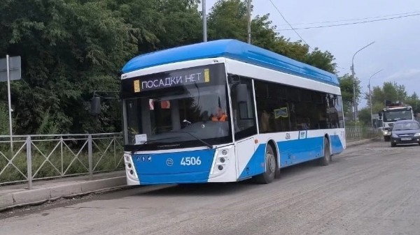 Теперь этот троллейбусный маршрут соединит два периферийных жилмассива Новосибирска

Новые троллейбусы..