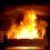 Во время ночного пожара в Самарской области пострадал мужчина 

Домашние вещи загорелись в одном из домов..