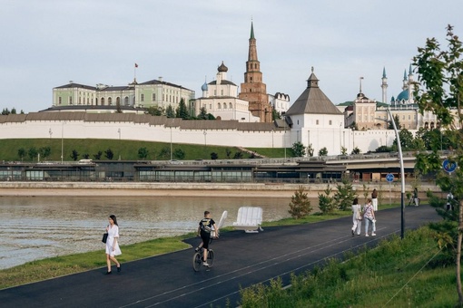 🚲 В Казани официально открылся велопешеходный маршрут вдоль Кремлевской дамбы, протяженностью 1,9..