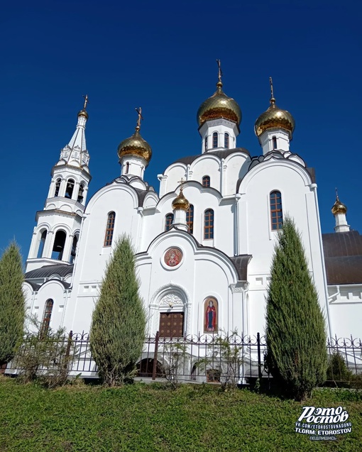 Троицкий собор Иверского женского монастыря на..