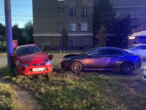 Сегодня в 19:00 часов в Госавтоинспекцию поступило сообщение о дорожно-транспортном происшествии с..