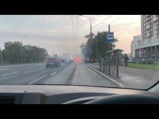 В Петербурге снова горел автобус, но не лазурный

ЧП произошло ранним утром на перекрёстке проспекта Маршала..