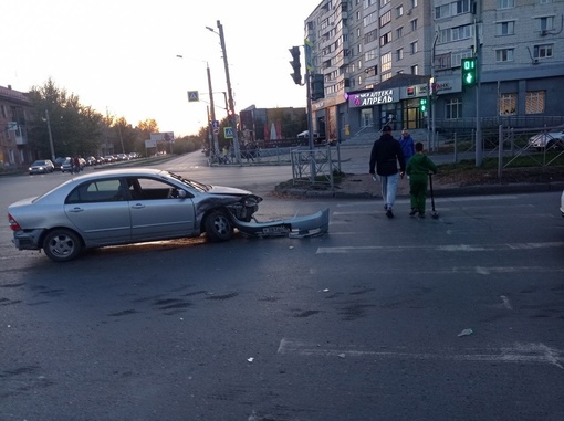 Авария на пересечении Магастральной и Химиков. Подробности не известны.

Новости без цензуры (18+) в нашем..