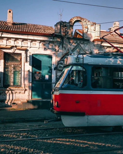 Пять минут осени на Горького ☀️ 

Фото..