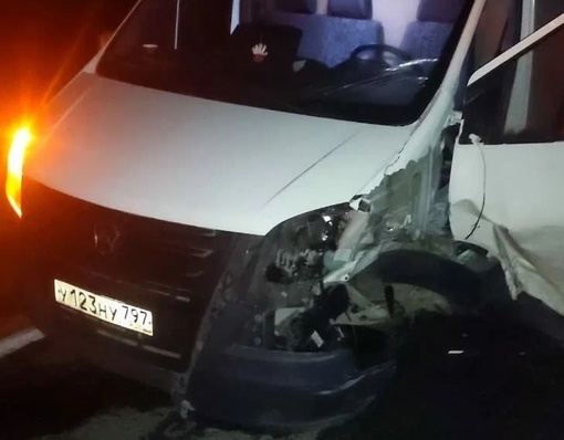 72-летний водитель «ВАЗа» погиб в ДТП на автодороге «Петергоф-Кейкино».
 
На 63-м км трассы мужчина за рулём..