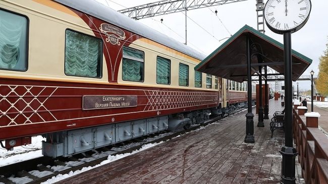 🚂Приглашаем провести яркие выходные на Урале! 
 
3-6 ноября 2023 года едем на двухэтажном туристическом поезде..