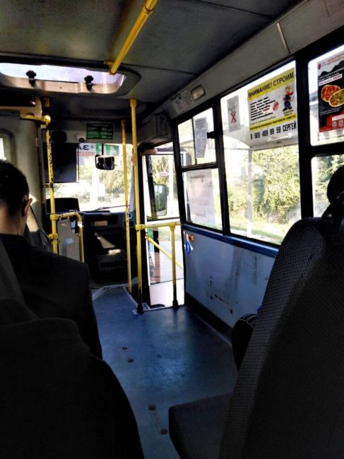 В Ростове частные автоперевозчики стали демонтировать сидения в автобусах городских маршрутов для большей..