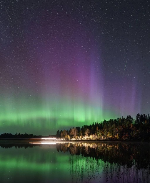 ✨Северное сияние посетило Ленобласть 

На фотографиях вчерашнее северное сияние. Оно продолжается и сейчас,..