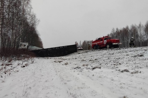 На трассе Пермь-Екатеринбург произошло ДТП с фурой

По словам очевидцев, никто не..