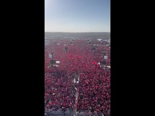 ⚡ Президент Турции Эрдоган прибыл на вертолёте на митинг в поддержку Палестины, который проходит на..