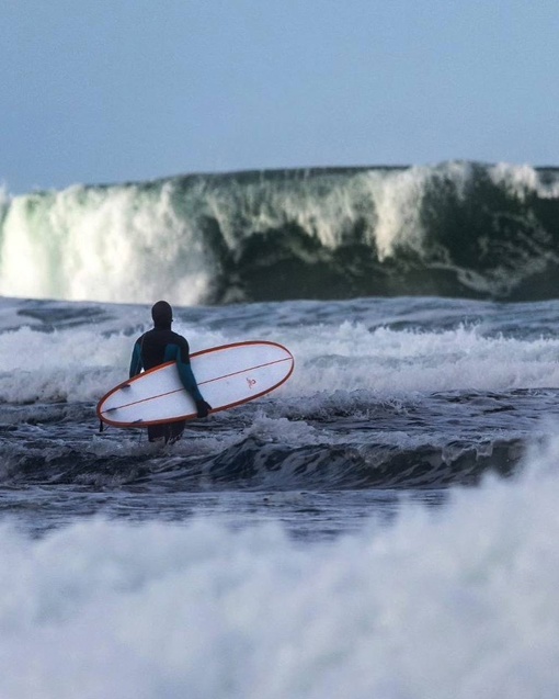 Ноябрь в Новороссийске: серфинг и красивые закаты 🏄‍♂️ 

Фото..