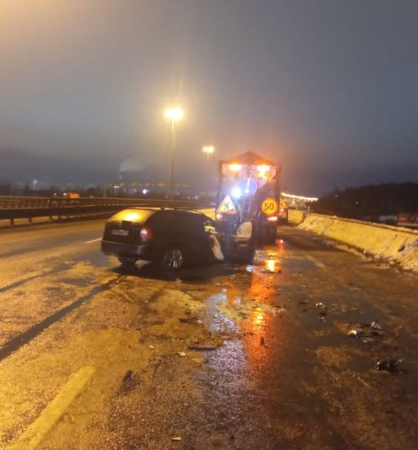 В Петербурге водитель погиб, врезавшись в снегоуборщик

Продолжающаяся борьба со снегом внезапно..