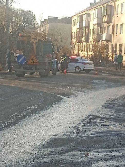 Сейчас на магистральной, обстоятельства..