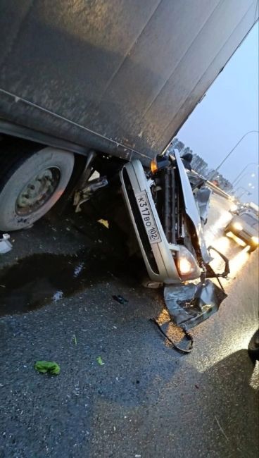 Авария с участием нескольких автомобилей произошла на трассе М-5 перед Нагаевской развязкой.

Подробности..