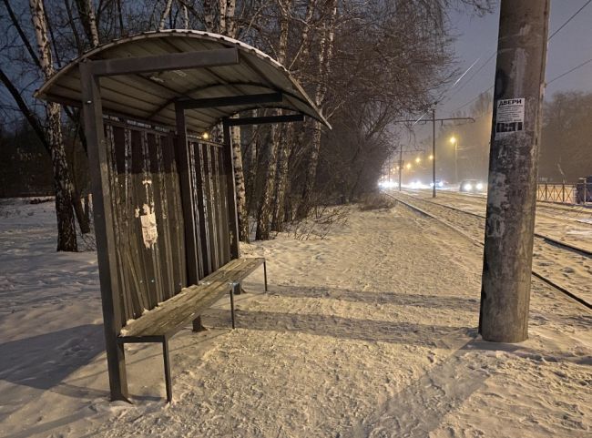 В Омске рядом с остановкой «СибНИИсхоз» загадочно умер 41-летний мужчина

В Омске следователи выясняют все..
