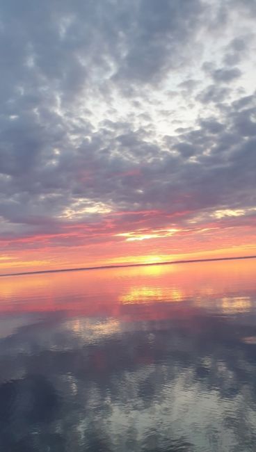 горьковское море 💙

фото Владимира..