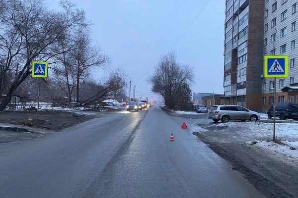 В Новосибирске водитель «Тойоты» сбил женщину на «зебре»

В Ленинском районе Новосибирска водитель..