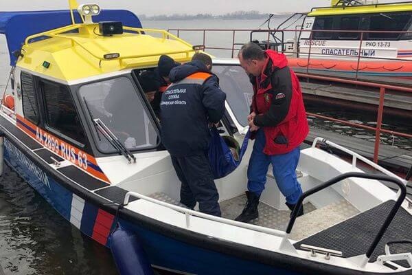 Спасатели доставили из Рождествено в Самару мужчину с инсультом 

Пациент был в тяжелом состоянии и сам..