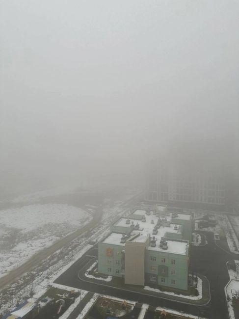 Этим утром Челябинск окутал туман.

Фото: телеграм-канал «Челябинск..
